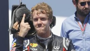 <b>'FRIGODEDO'. </b>Vettel y su famoso gesto.