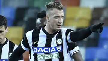 Maxi López festejando un gol de su equipo, el Udinese.