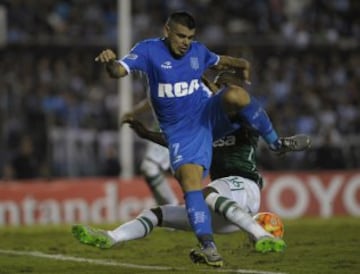 Racing ganó 4-2 y sigue líder con 8 puntos.