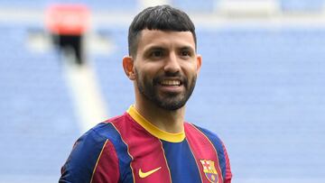 Barcelona - Real Sociedad: ¿por qué no juega el 'Kun' Agüero y cuándo debutará?