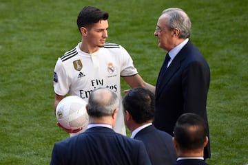 Brahim Díaz pisó por primera vez el césped del Bernabéu.