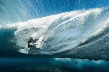 Ace Buchan en Teahupoo (Tahit¨ª, Polinesia Francesa).