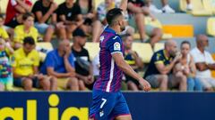 Quique González, jugador de la SD Eibar, celebra su gol ante el Villarreal B.