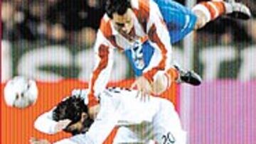 <b>IGUALDAD Y EMPATE</B>. Albacete y Atlético se repartieron los puntos en un partido sumamente igualado.