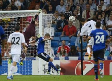 Cristiano Ronaldo marcó de cabeza a pase de Marcelo. 1-0.