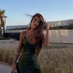 Violeta Mangriñán se suma a la fiebre por el vestido de Zara a lo Keira Knightley