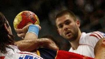 <b>SEGUNDOS.</b> Con esta derrota España será segunda de grupo.