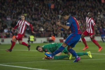 Juan Rodríguez marcó el 2-0 en propia puerta a tiro de Luis Suárez.