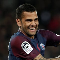 Nadie cree la excusa de Alves en la guerra entre Neymar y Cavani