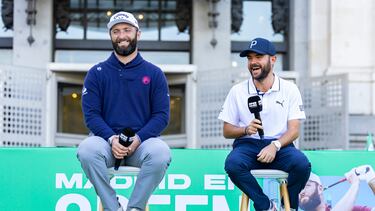 Jon Rahm y Ángel Hidalgo, durante la presentación del Open de España de golf 2025 en Madrid.