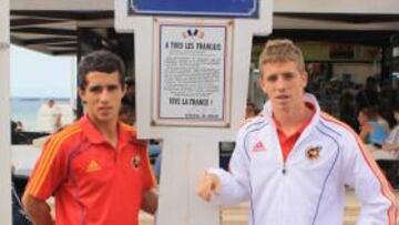 <b>ANIMADOS. </b>Ezequiel y Muniain pueden revolucionar hoy Francia.