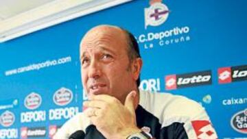 <b>TOCADO. </b>Lotina estuvo bajo de ánimo toda la mañana.