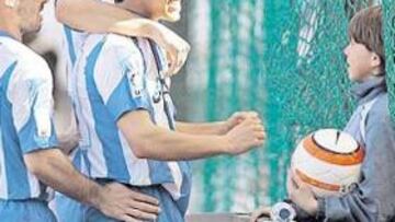 <b>HAY FUTURO. </b>El canterano Iago lideró al Depor y Xisco acabó jugando junto a él en ataque, en lugar de un apagado Tristán.