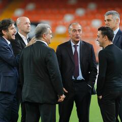 “Optimismo moderado” tras la cumbre por los fichajes