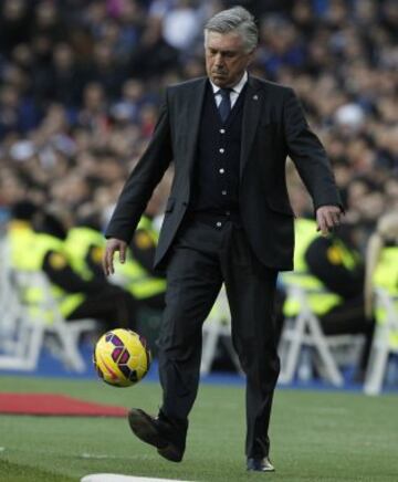 Ancelotti entrenador del Real Madrid, durante el partido de la vigésimo tercera jornada de Liga de Primera División.