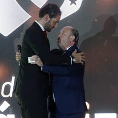 Ortiz le da la presidencia del Hércules a Luis Castillo