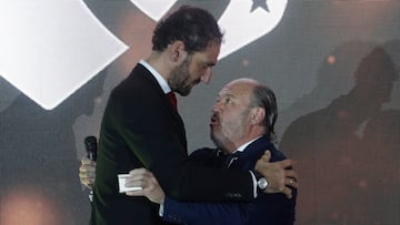21/10/21 HALL OF FAME BALONCESTO GALA DIARIOAS DIARIO AS PREMIO A PEDRO FERRANDIZ
JORGE GARBAJOSA LUIS CASTILLO