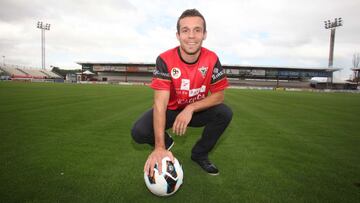 10/07/12 FUTBOL MIRANDES
 PRESENTACION DE KOIKILI NUEVO JUGADOR DEL MIRANDES
 PUBLICADA 11/07/12 NA MA18 1COL