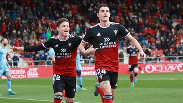 Riquelme rompe la puerta de Koke.