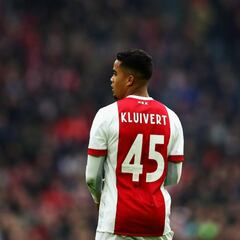 Kluivert tells son Justin to snub Manchester United for Barcelona