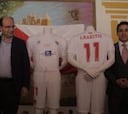 El Sevilla presentó su camiseta especial para la final de Turín