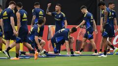 Boca Juniors' forward Lucas Janson (C) takes part in a training session ahead of the Conmebol Libertadores final match against Fluminense in Rio de Janeiro, Brazil on November 2, 2023. (Photo by CARL DE SOUZA / AFP)