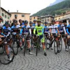 Contador presenta su futuro antes de viajar al Algarve