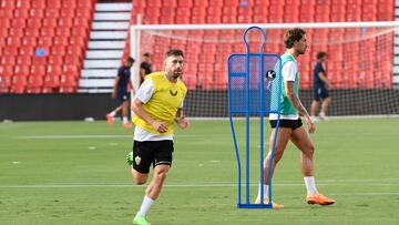 24/08/22

EMBARBA NUEVO FICHAJE ALMERIA ENTRENAMIENTO