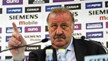 <b>SU PEOR MOMENTO</B>Del Bosque es un hombre de la casa sin afán de protagonismo que intuye que no cuentan con él.