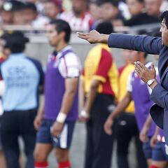 Cardozo: Jugador con miedo no tiene lugar en Chivas