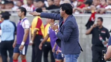 Cardozo: Jugador con miedo no tiene lugar en Chivas