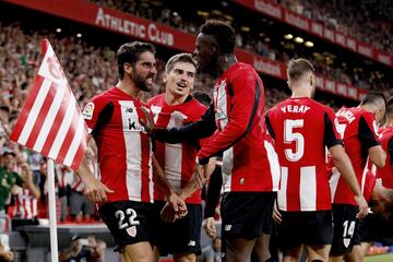 2-0. Raúl García celebró el segundo gol.