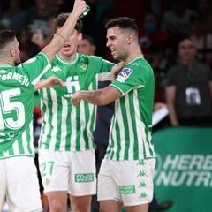 El Jaén se mete en playoffs y el Betis se salva sobre la bocina