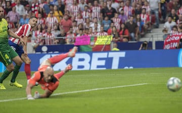 Vitolo anota el gol del empate para el Atlético de Madrid
