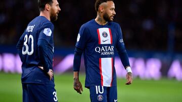 Por qué Messi y Neymar no saludan a los aficionados del PSG