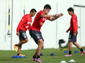 La Roja se entrena en Juan Pinto Durán en doble turno.