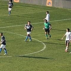 Correa le “pegó” a Gary Medel en el clásico y así reaccionó el “Pitbull”