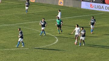 Correa le “pegó” a Gary Medel en el clásico y así reaccionó el “Pitbull”