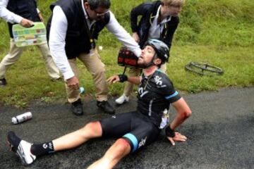 Caída del ciclista español Xabier Zandio.