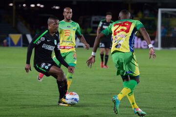 Huilenses y antioqueños no pudieron anotar en la ida de las semis de Liga Águila. Todo se definirá este sábado en Medellín.