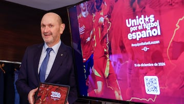MADRID (ESPAÑA), 13/12/2024.- Rafael Louzán, candidato a la presidencia de la Federación Española de Fútbol (RFEF) en las elecciones del próximo día 16, presenta este viernes en Madrid su programa "Unidos por el fútbol", con el que quiere recuperar "la estabilidad y dejar atrás etapas convulsas para trabajar sin sobresaltos". EFE/ Blanca Millez