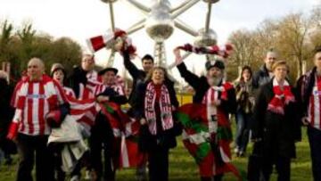 <b>AVANZADILLA. </b>Los primeros rojiblancos ya se dejan ver en Bruselas. Habrá cerca de un millar.