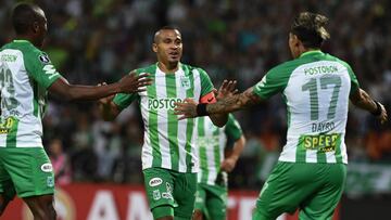 Jugadores de Nacional celebrando un gol de Macnelly Torres en el triunfo sobre Delf&iacute;n por Copa Libertadores