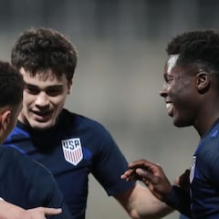 Sergiño Dest encabeza lista de USMNT para amistoso ante Suiza