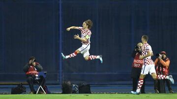 Soccer Football - 2018 World Cup Qualifications - Europe - Croatia vs Greece - Stadion Maksimir, Zagreb, Croatia - November 9, 2017 Croatia's Luka Modric celebrates scoring their first goal REUTERS/Antonio Bronic