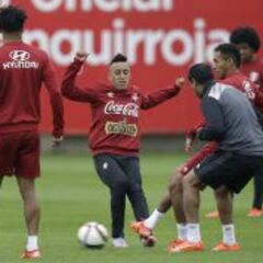 Cueva: "Queremos sacarnos la espina de la Copa América"