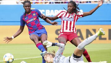 Oshoala marcando un gol al Atlético.