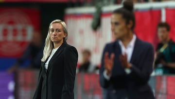 Soccer Football - Women's Nations League - League A - Belgium v Spain - Den Dreef, Leuven, Belgium - May 30, 2025 Belgium coach Elisabet Gunnarsdottir looks on Spain coach Montserrat Tome REUTERS/Yves Herman