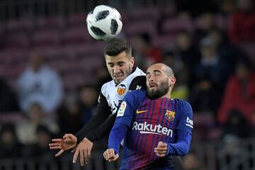 Gayá y Aleix Vidal.