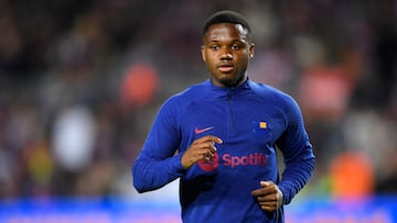 Barcelona's Spanish forward Ansu Fati warms up prior to the Spanish league football match between FC Barcelona and Girona FC at the Camp Nou stadium in Barcelona on April 10, 2023. (Photo by Pau BARRENA / AFP)